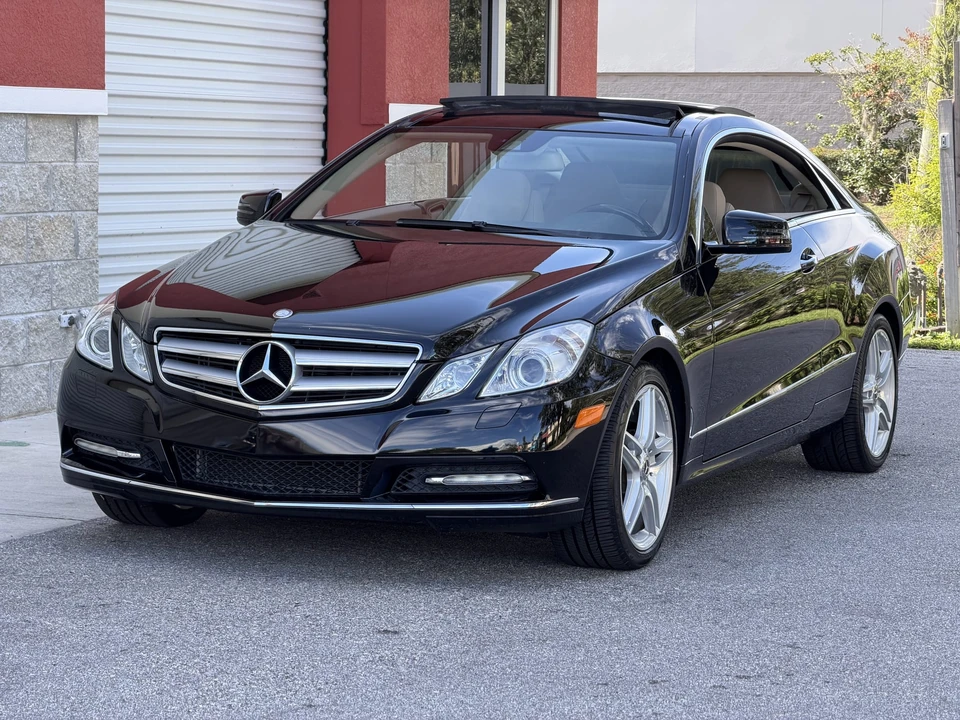 2011 Mercedes-Benz C207/A207 E-Class Coupe & Convertible - Image 2 of 31