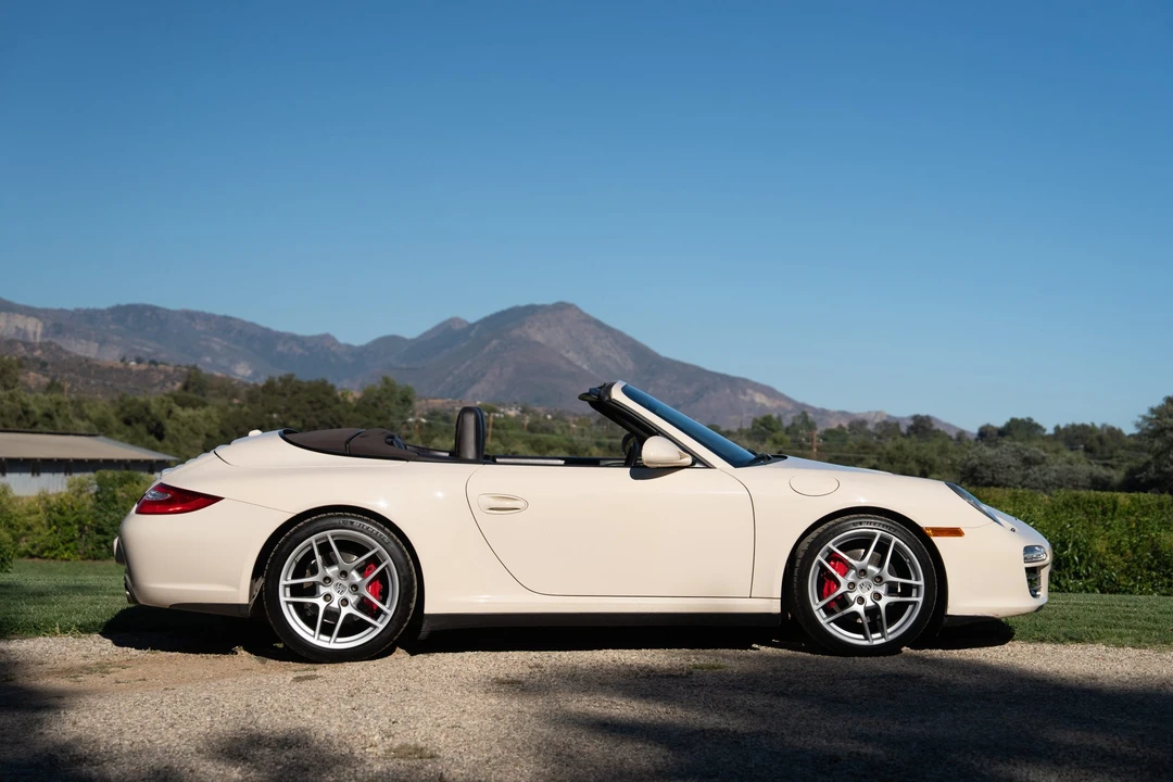 2011 Porsche 997 Carrera 4S - Image 13 of 31
