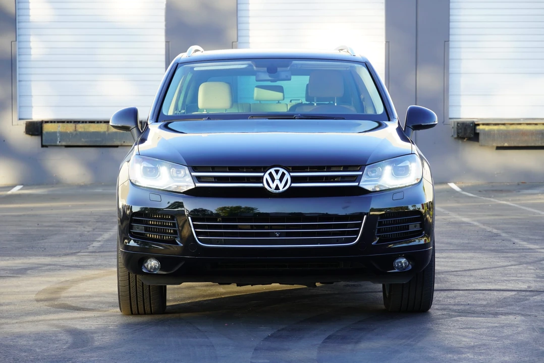 2014 Volkswagen Touareg - Image 11 of 31
