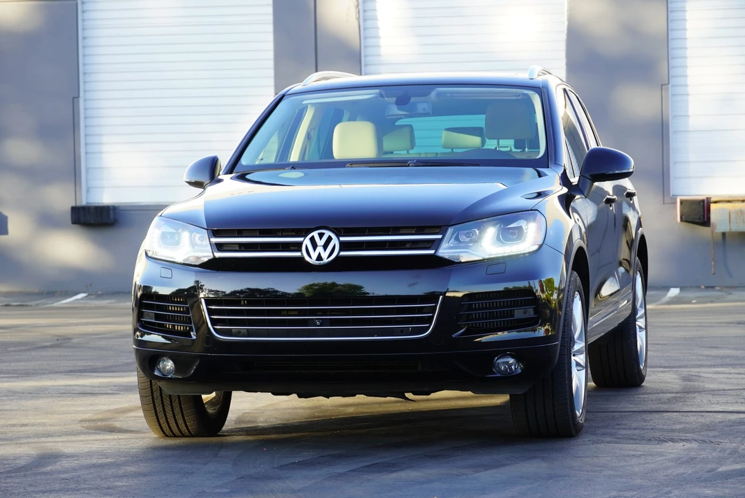 2014 Volkswagen Touareg - Image 9 of 31
