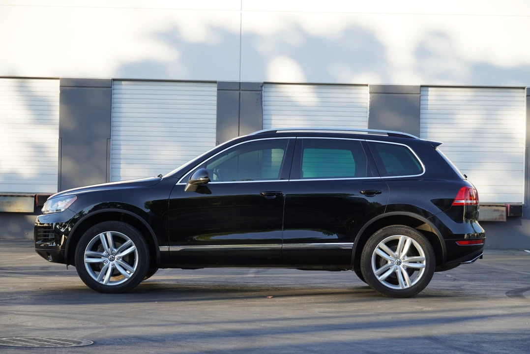 2014 Volkswagen Touareg - Image 30 of 31