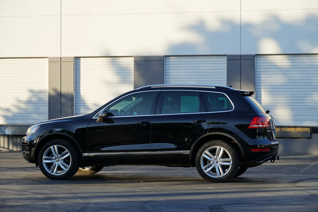 2014 Volkswagen Touareg - Image 29 of 31