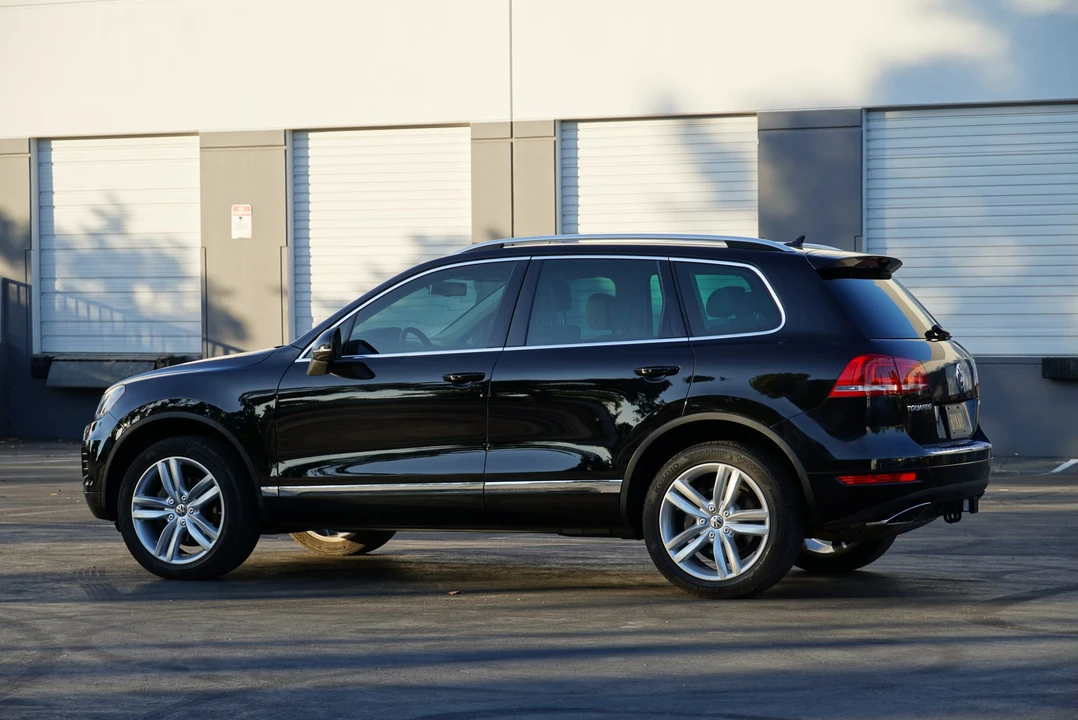 2014 Volkswagen Touareg - Image 28 of 31