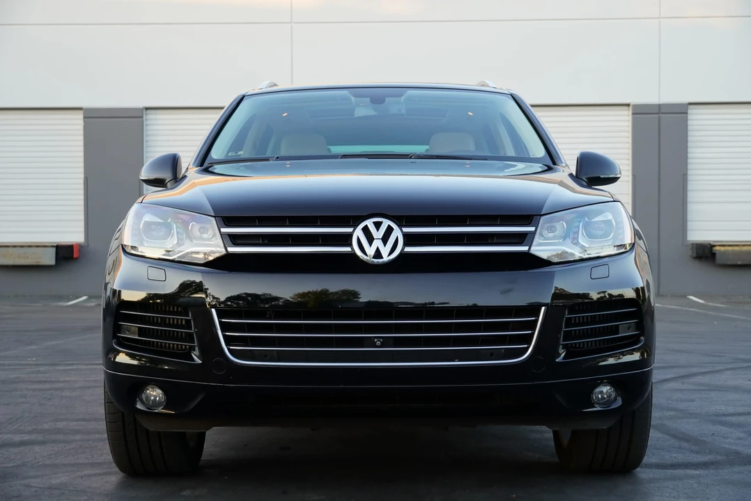 2014 Volkswagen Touareg - Image 10 of 31