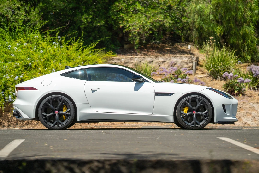 2015 Jaguar F-Type R 1st Gen - Image 5 of 31