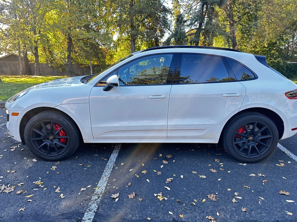 2015 Porsche Macan Turbo - Image 11 of 31