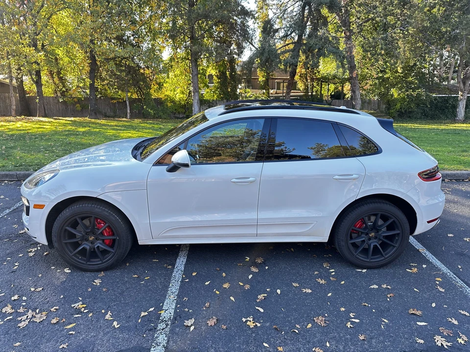 2015 Porsche Macan Turbo - Image 9 of 31