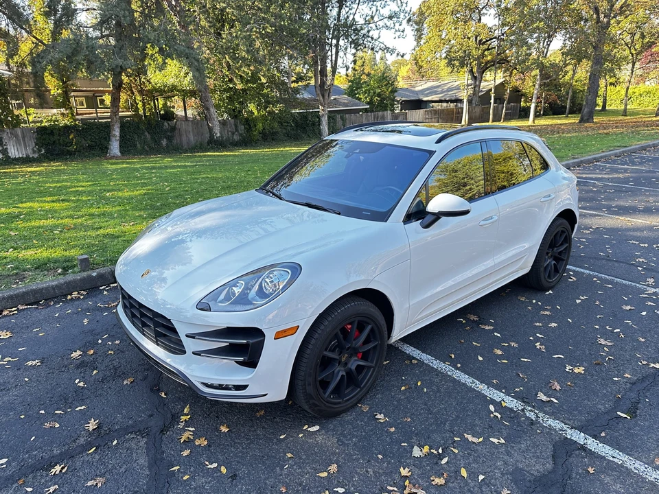 2015 Porsche Macan Turbo - Image 6 of 31