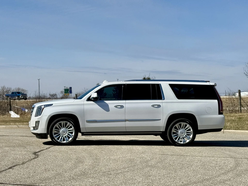 2016 Cadillac Escalade 4th Gen - Image 10 of 31