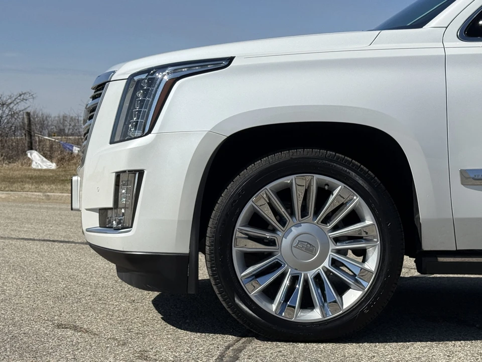 2016 Cadillac Escalade 4th Gen - Image 26 of 31