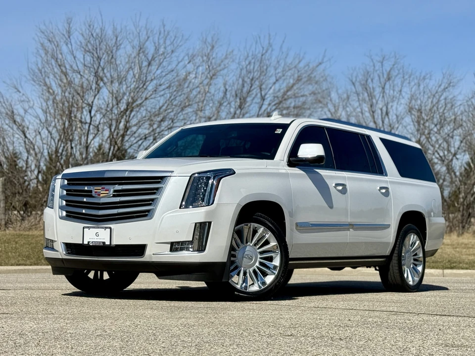 2016 Cadillac Escalade 4th Gen - Image 2 of 31