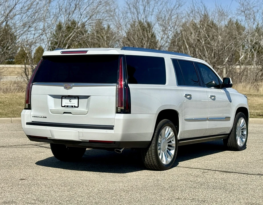 2016 Cadillac Escalade 4th Gen - Image 13 of 31