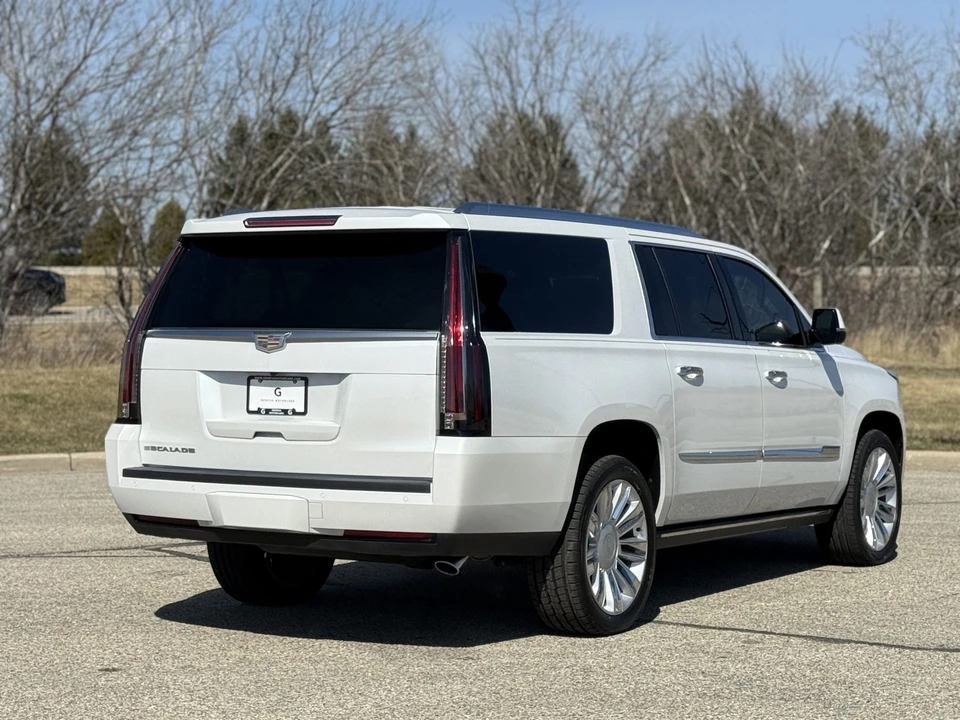 2016 Cadillac Escalade 4th Gen - Image 14 of 31