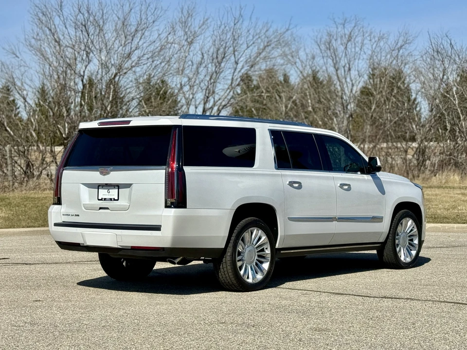 2016 Cadillac Escalade 4th Gen - Image 16 of 31