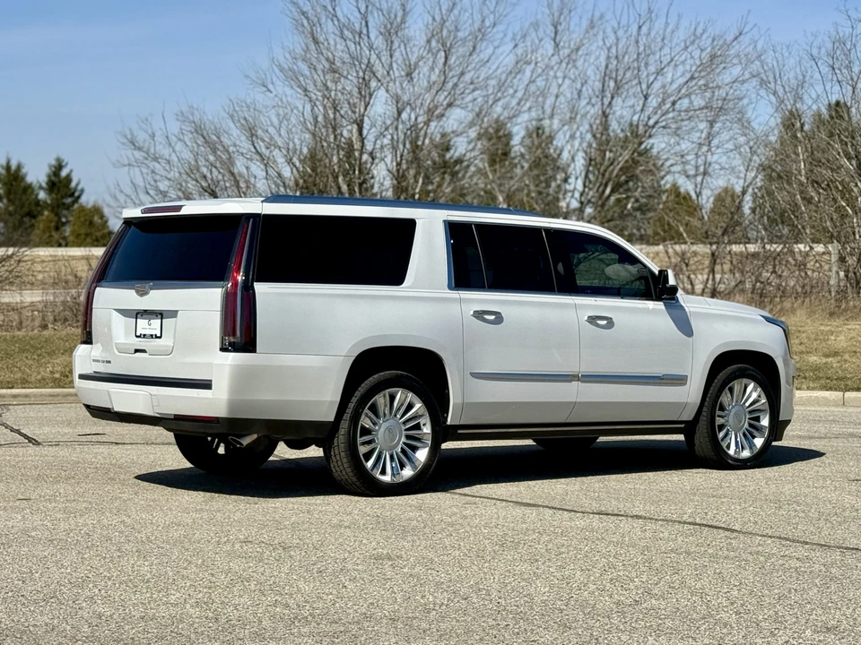 2016 Cadillac Escalade 4th Gen - Image 17 of 31