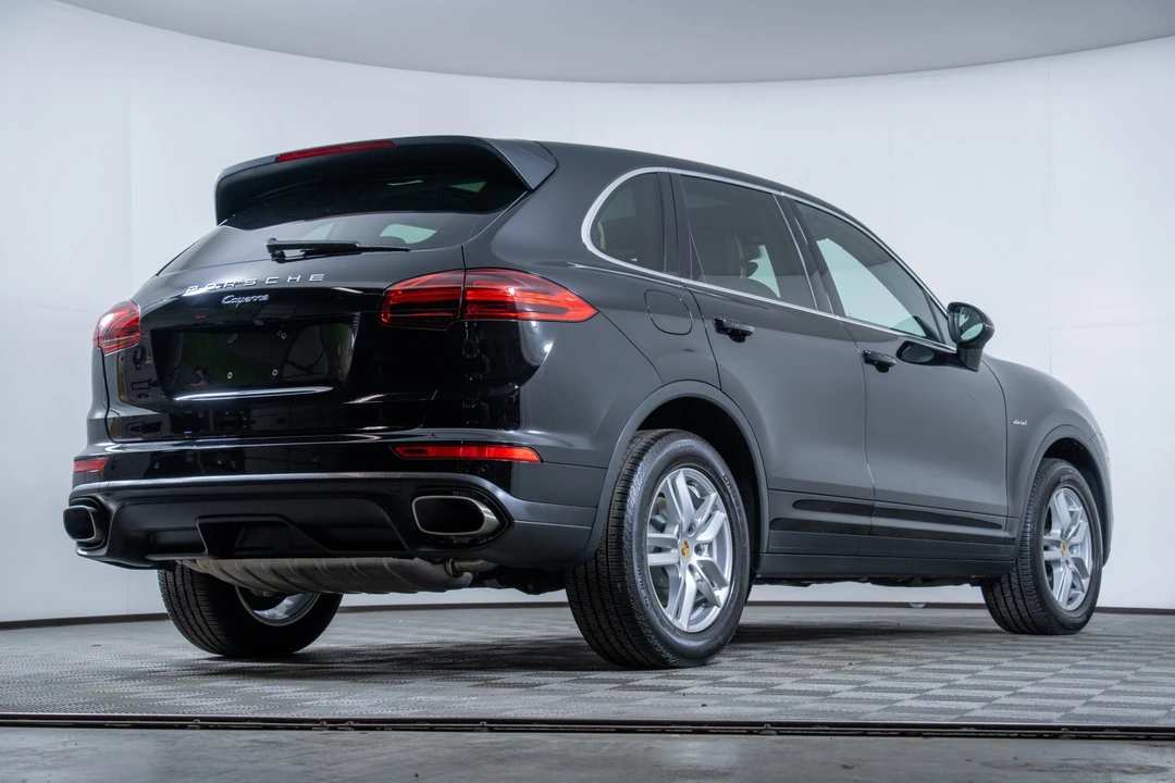 2016 Porsche 958 Cayenne Diesel - Image 30 of 31