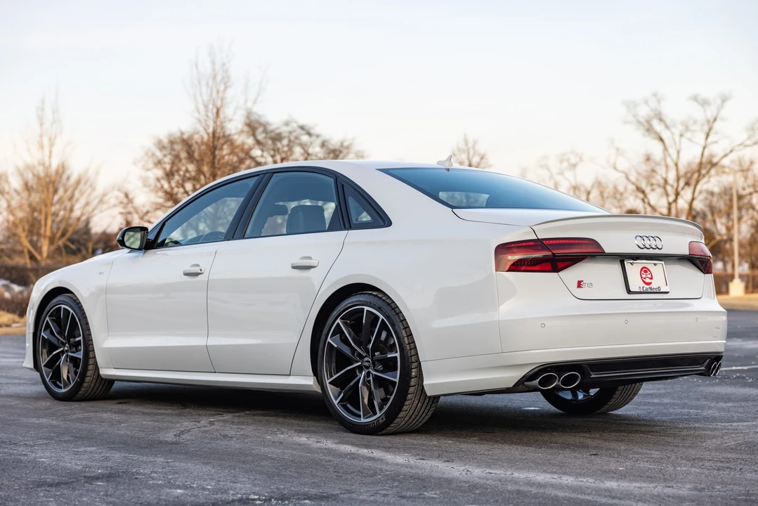 2017 Audi D4 S8 - Image 14 of 31