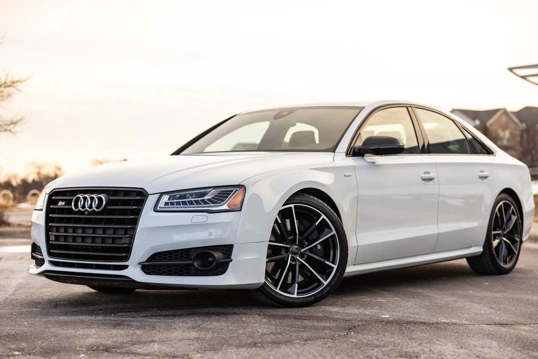 2017 Audi D4 S8 - Image 10 of 31