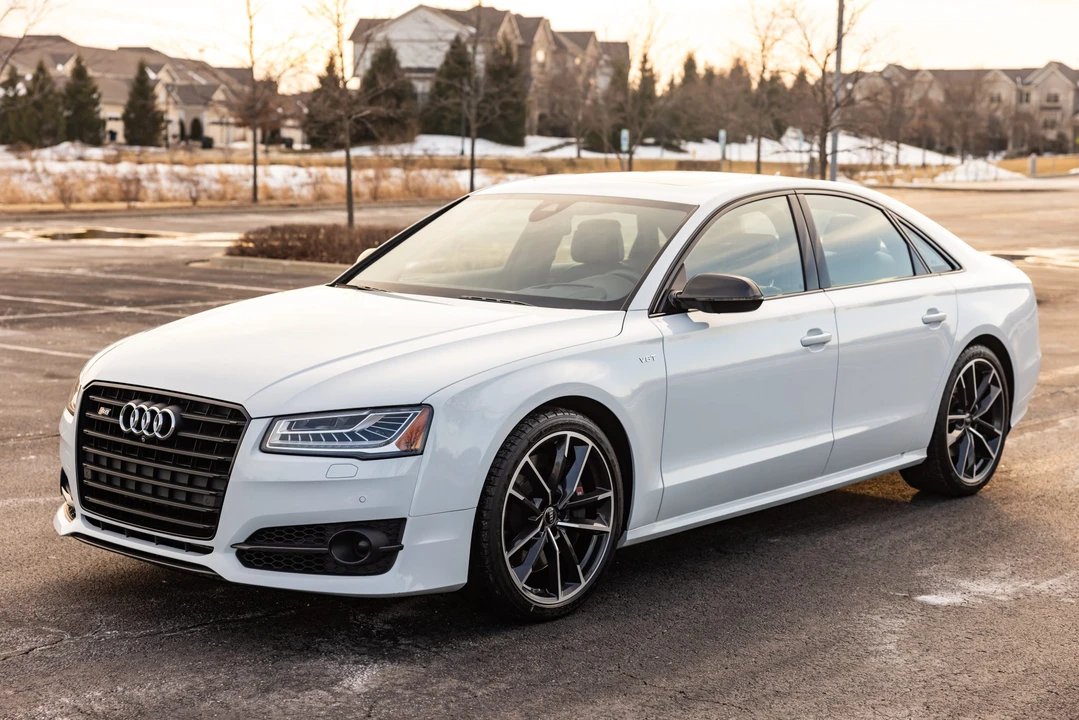 2017 Audi D4 S8 - Image 7 of 31