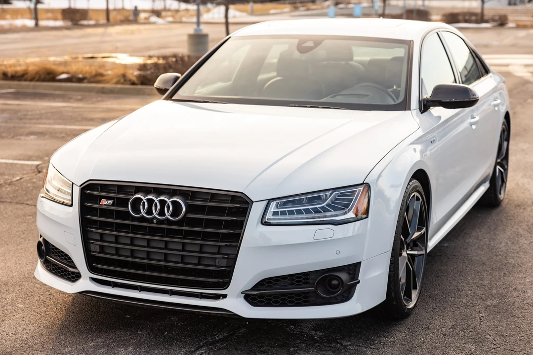 2017 Audi D4 S8 - Image 2 of 31