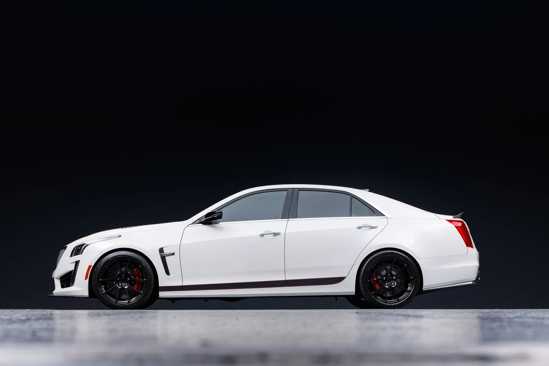 2017 Cadillac CTS-V 3rd Gen - Image 4 of 31