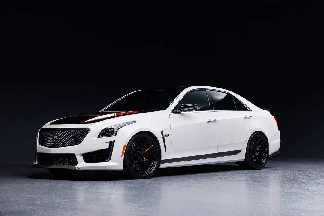 2017 Cadillac CTS-V 3rd Gen - Image 2 of 31