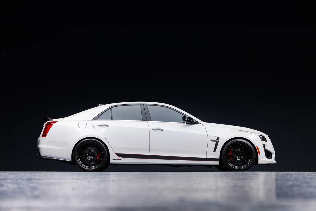2017 Cadillac CTS-V 3rd Gen - Image 10 of 31