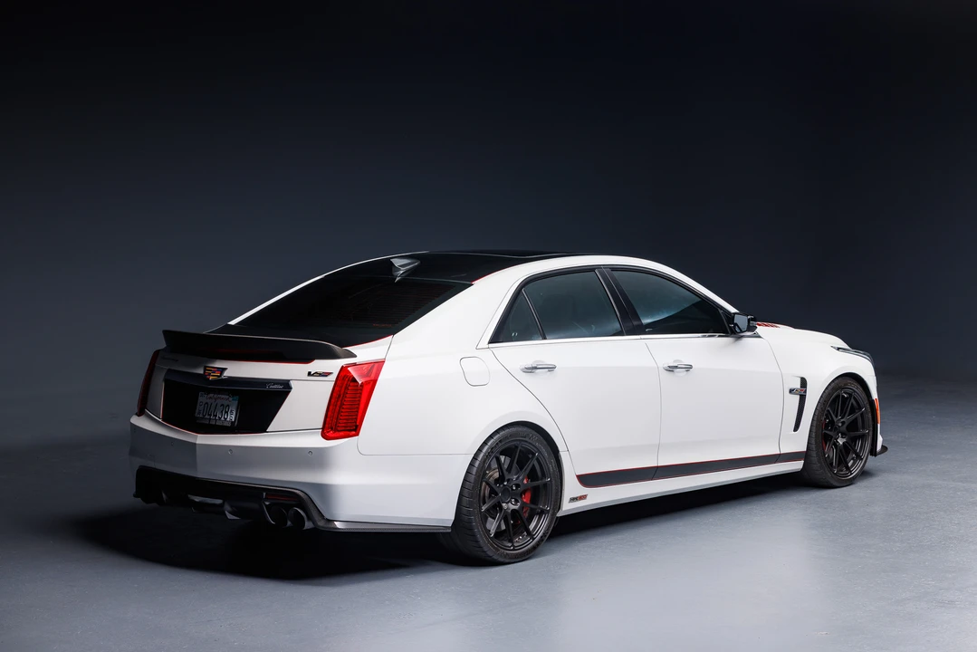 2017 Cadillac CTS-V 3rd Gen - Image 8 of 31
