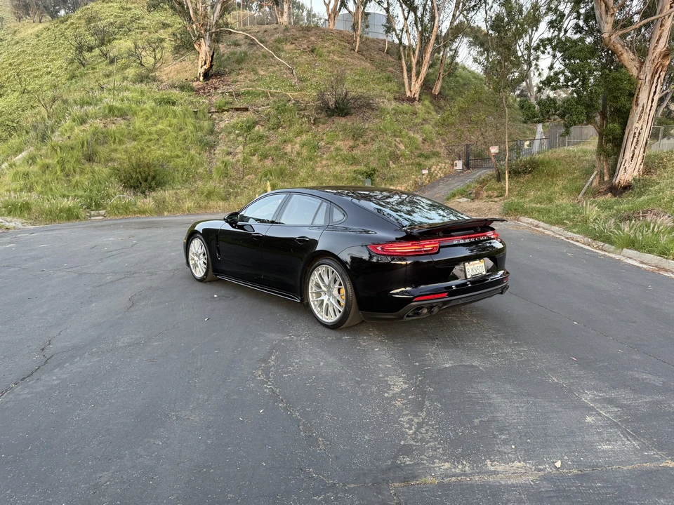 2017 Porsche 971 Panamera Turbo - Image 27 of 31