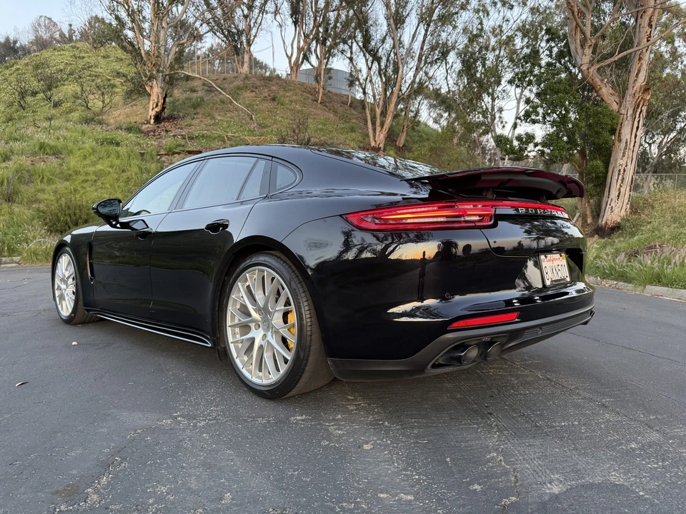2017 Porsche 971 Panamera Turbo - Image 28 of 31