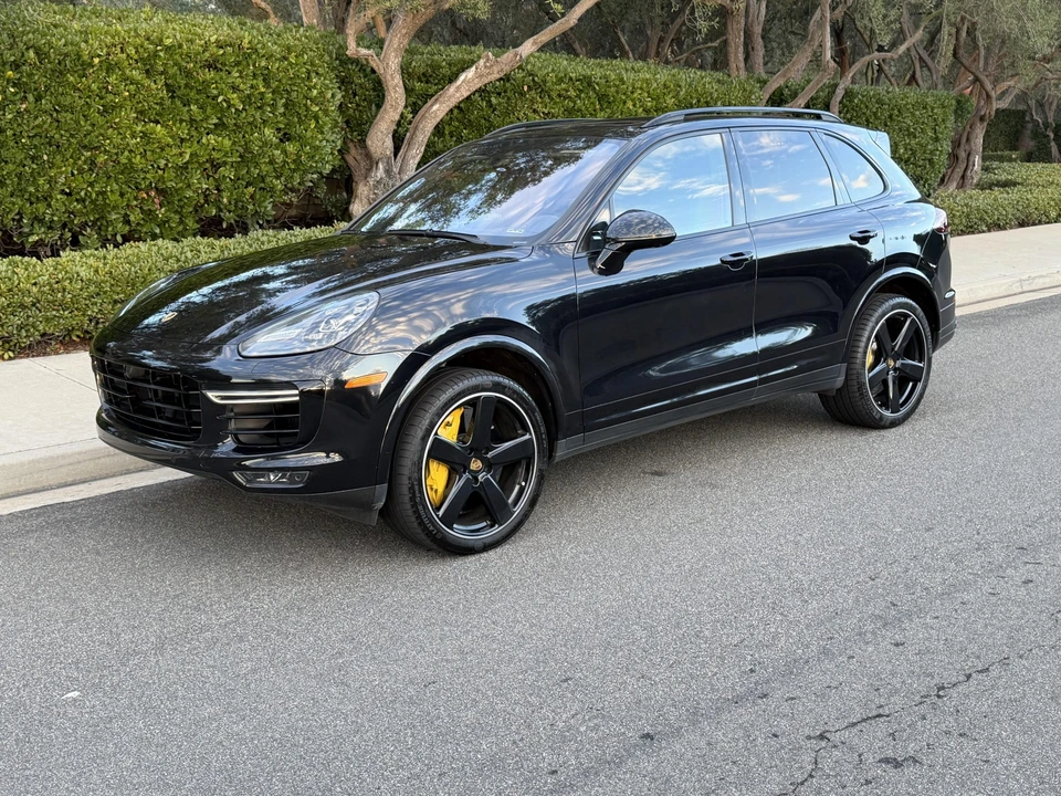 2018 Porsche 958 Cayenne Turbo S - Image 2 of 31