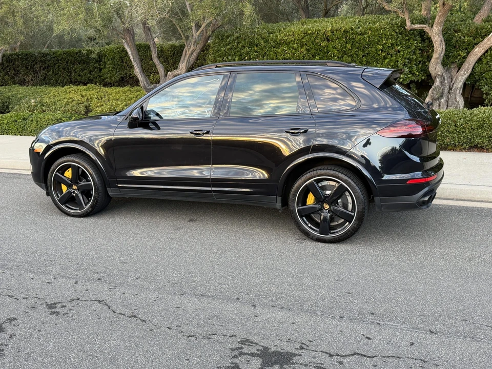2018 Porsche 958 Cayenne Turbo S - Image 17 of 31