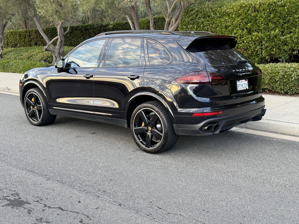 2018 Porsche 958 Cayenne Turbo S - Image 16 of 31