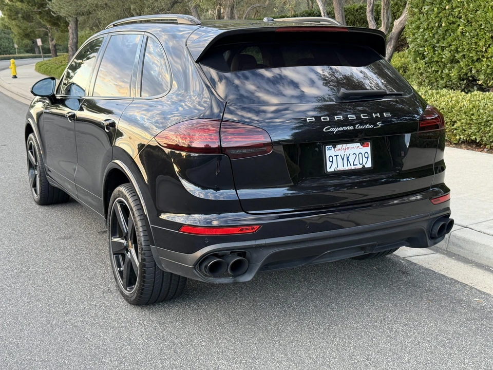 2018 Porsche 958 Cayenne Turbo S - Image 15 of 31