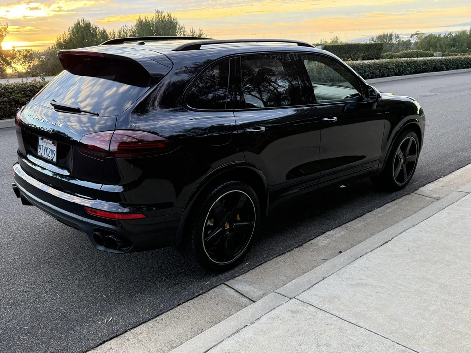 2018 Porsche 958 Cayenne Turbo S - Image 12 of 31