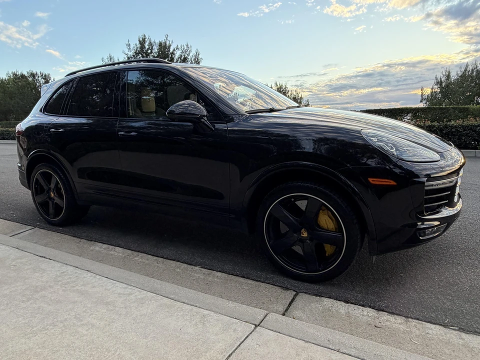 2018 Porsche 958 Cayenne Turbo S - Image 10 of 31