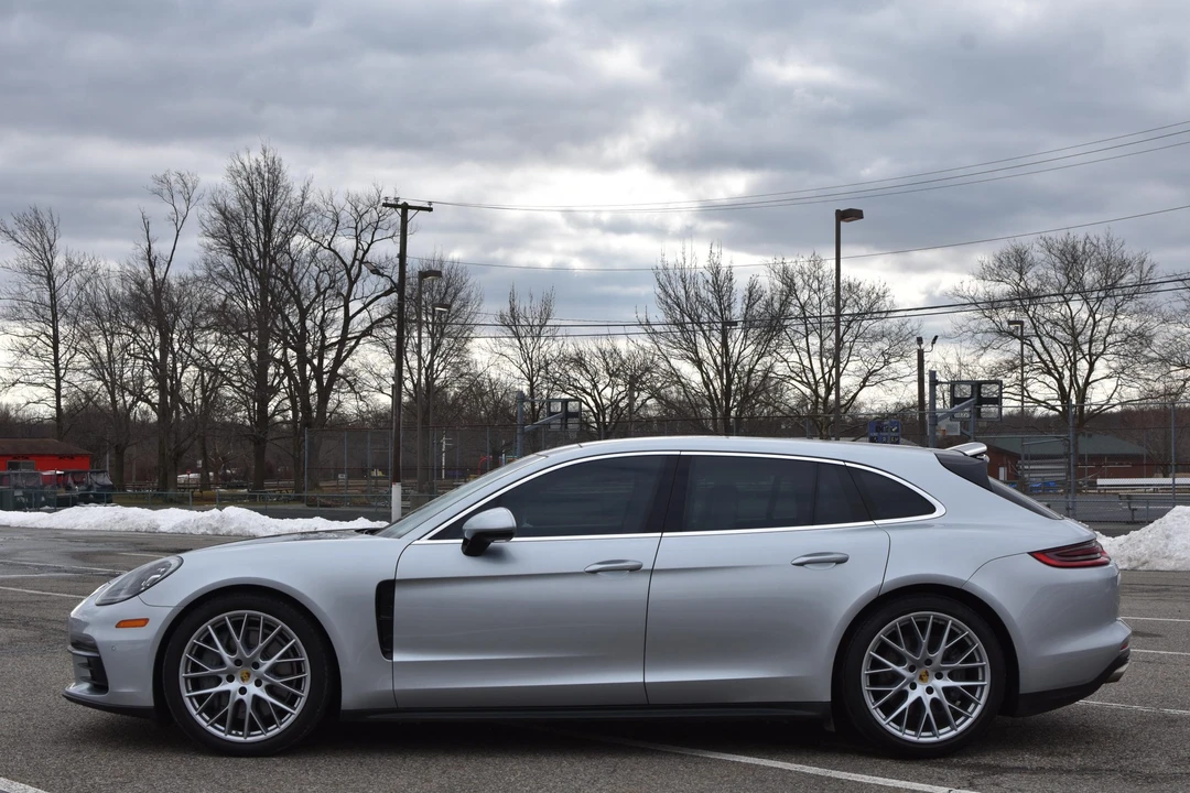 2018 Porsche 971 Panamera S - Image 8 of 31