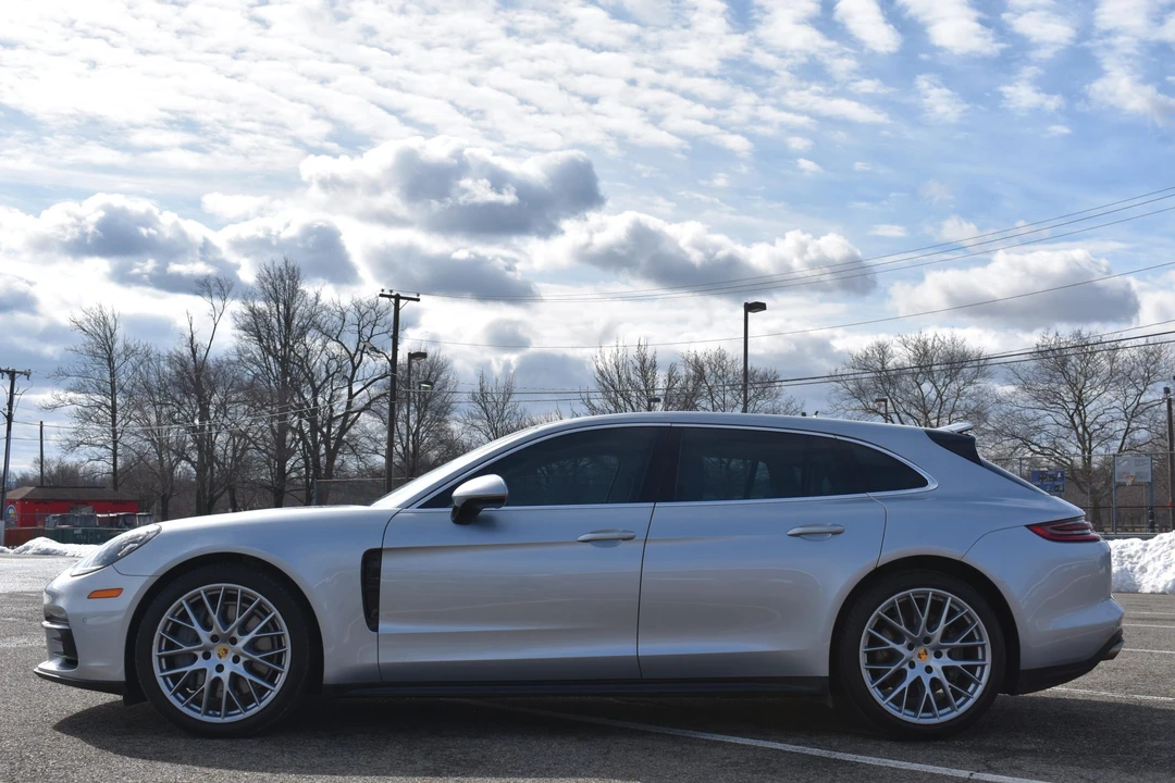 2018 Porsche 971 Panamera S - Image 9 of 31