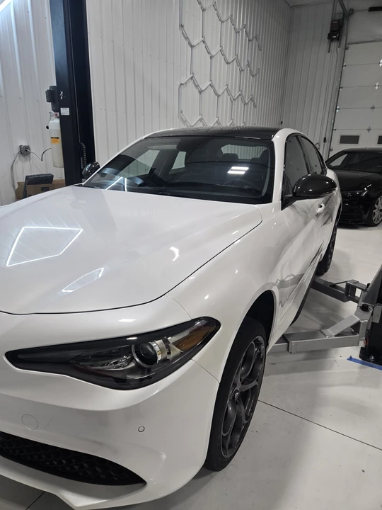 2019 Alfa Romeo Giulia - Image 30 of 31