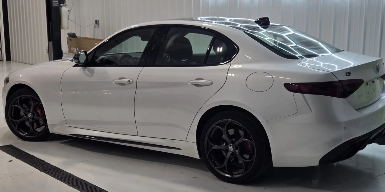 2019 Alfa Romeo Giulia - Image 20 of 31