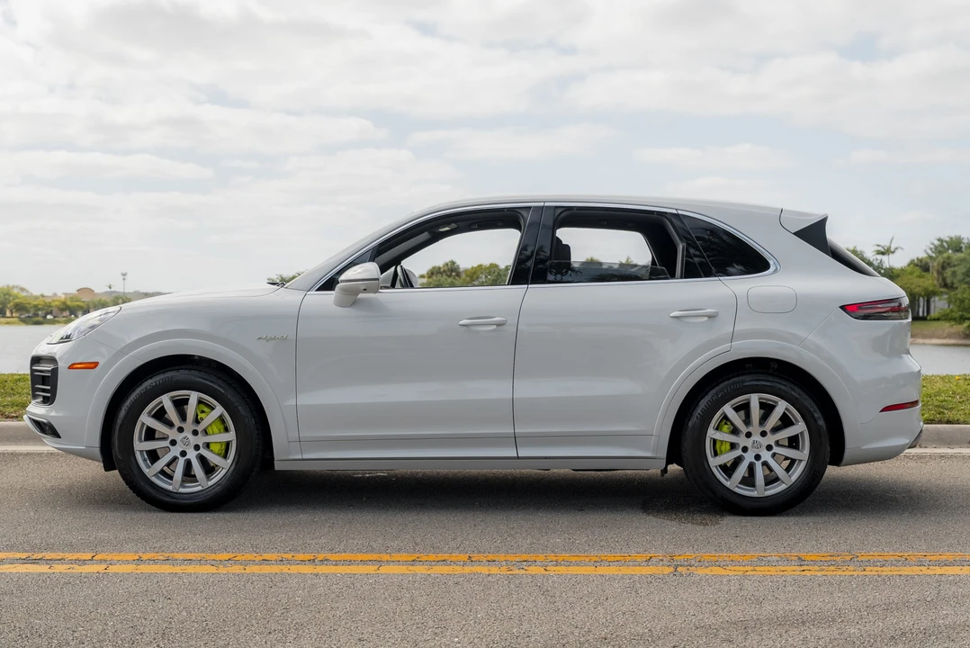 2019 Porsche 9Y0/9Y3 Cayenne - Image 2 of 31