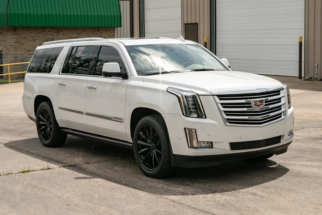 2020 Cadillac - Image 7 of 31