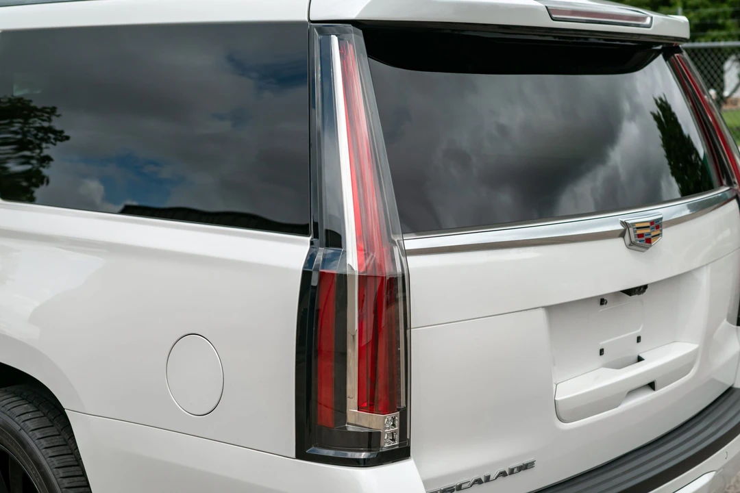 2020 Cadillac - Image 13 of 31