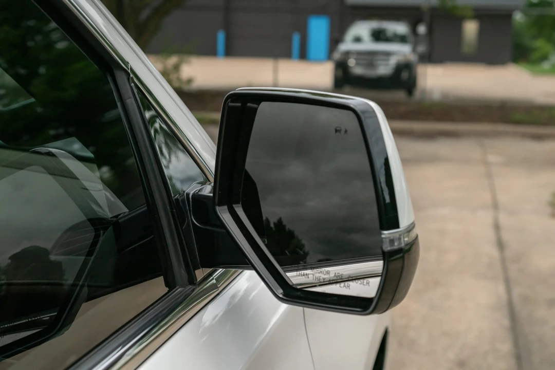 2020 Cadillac - Image 17 of 31