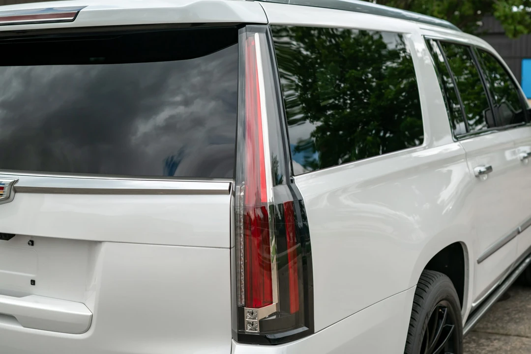 2020 Cadillac - Image 14 of 31
