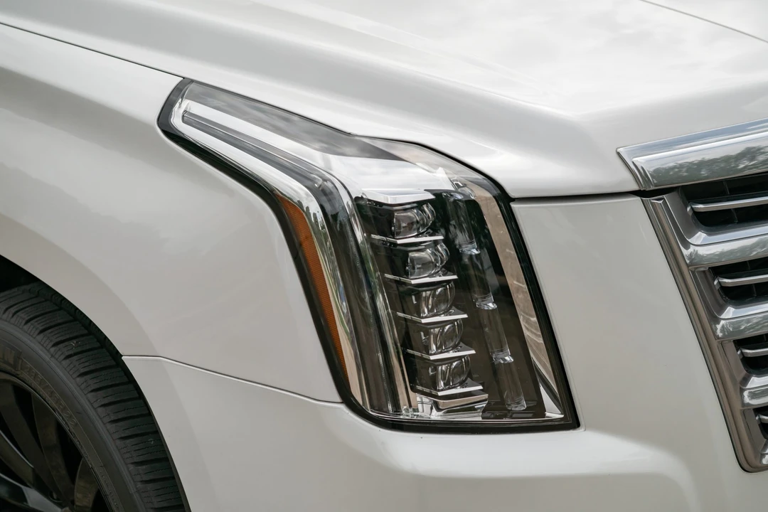 2020 Cadillac - Image 9 of 31