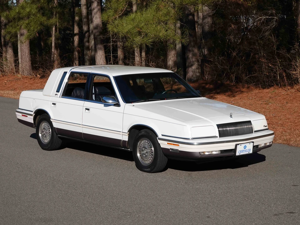 1993 Chrysler New Yorker - Image 4 of 31