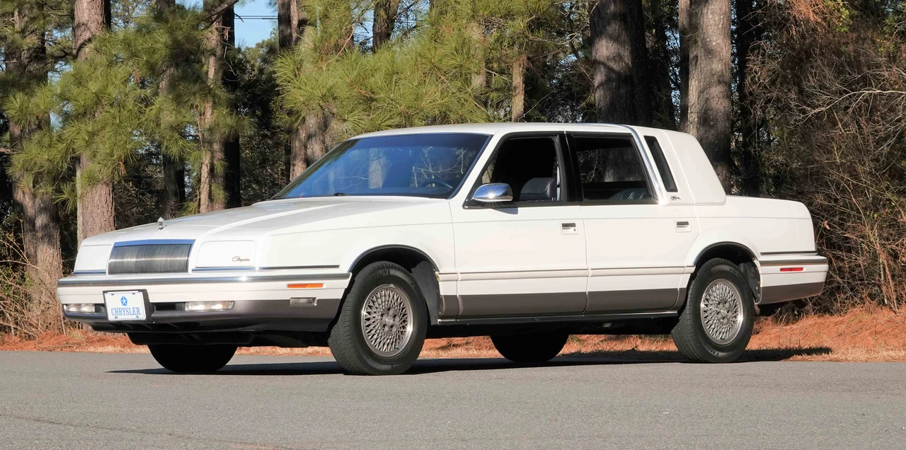 1993 Chrysler New Yorker - Image 10 of 31