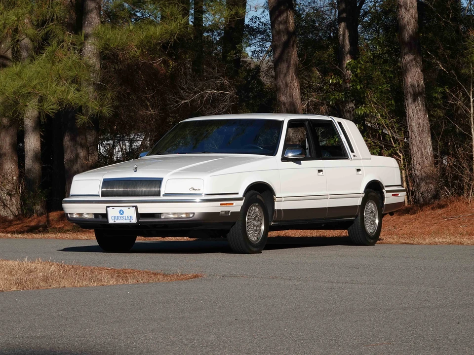 1993 Chrysler New Yorker - Image 7 of 31