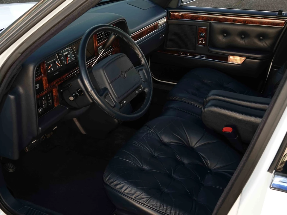 1993 Chrysler New Yorker - Image 26 of 31